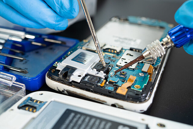 CDERTIFICATE IN MOBILE REPAIRING