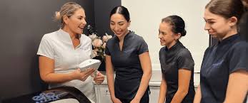  DIPLOMA IN HOSLISTIC SPA  THERAPIES