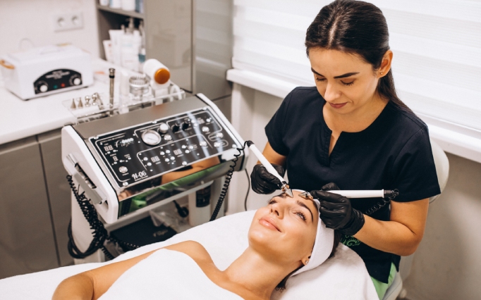 DIPLOMA IN COSMETOLOGY 